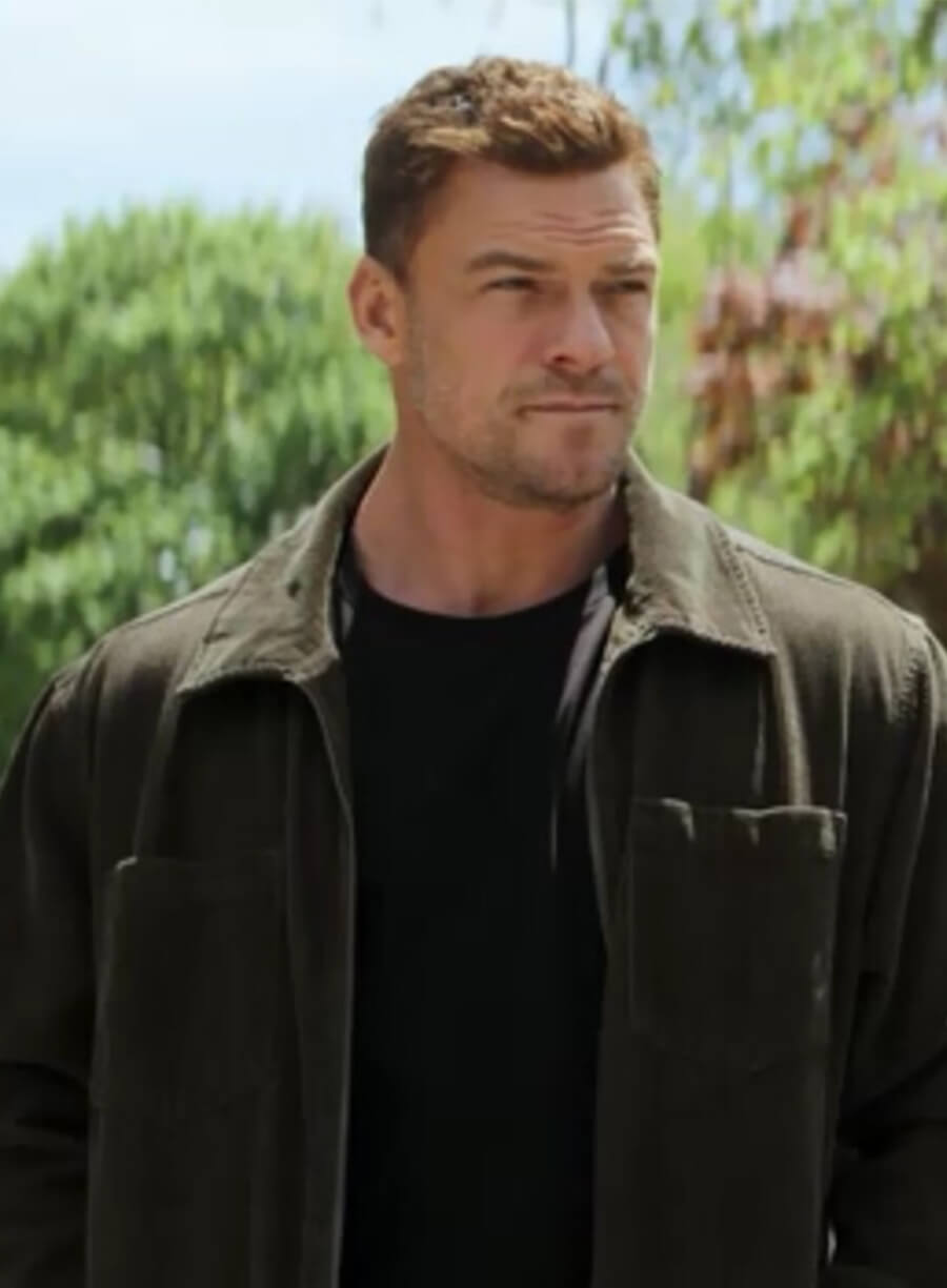 Alan Ritchson Neagley 2026 Green Jacket