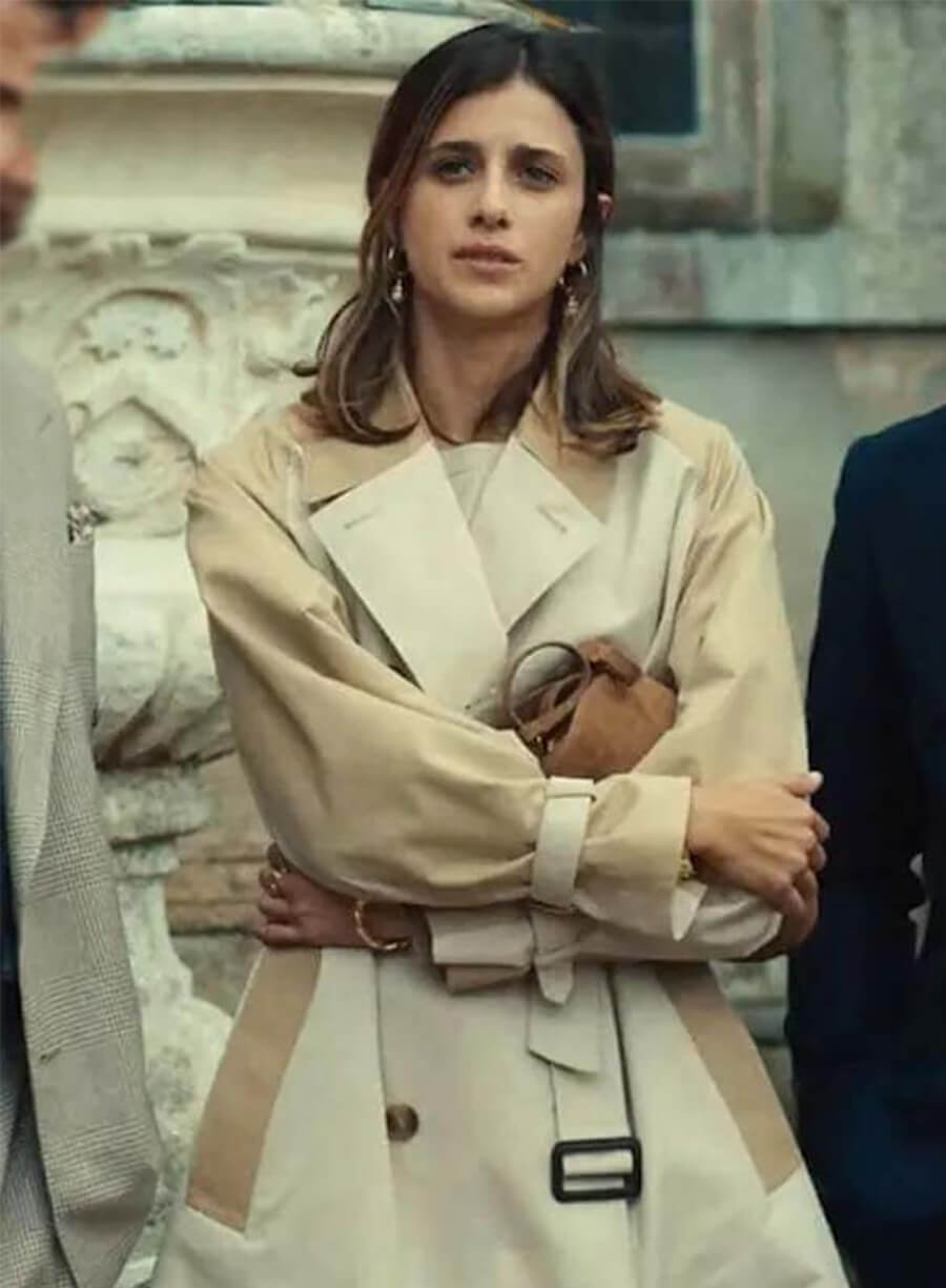 Benedetta Porcaroli The Gentlemen S02 Beige Trench Coat