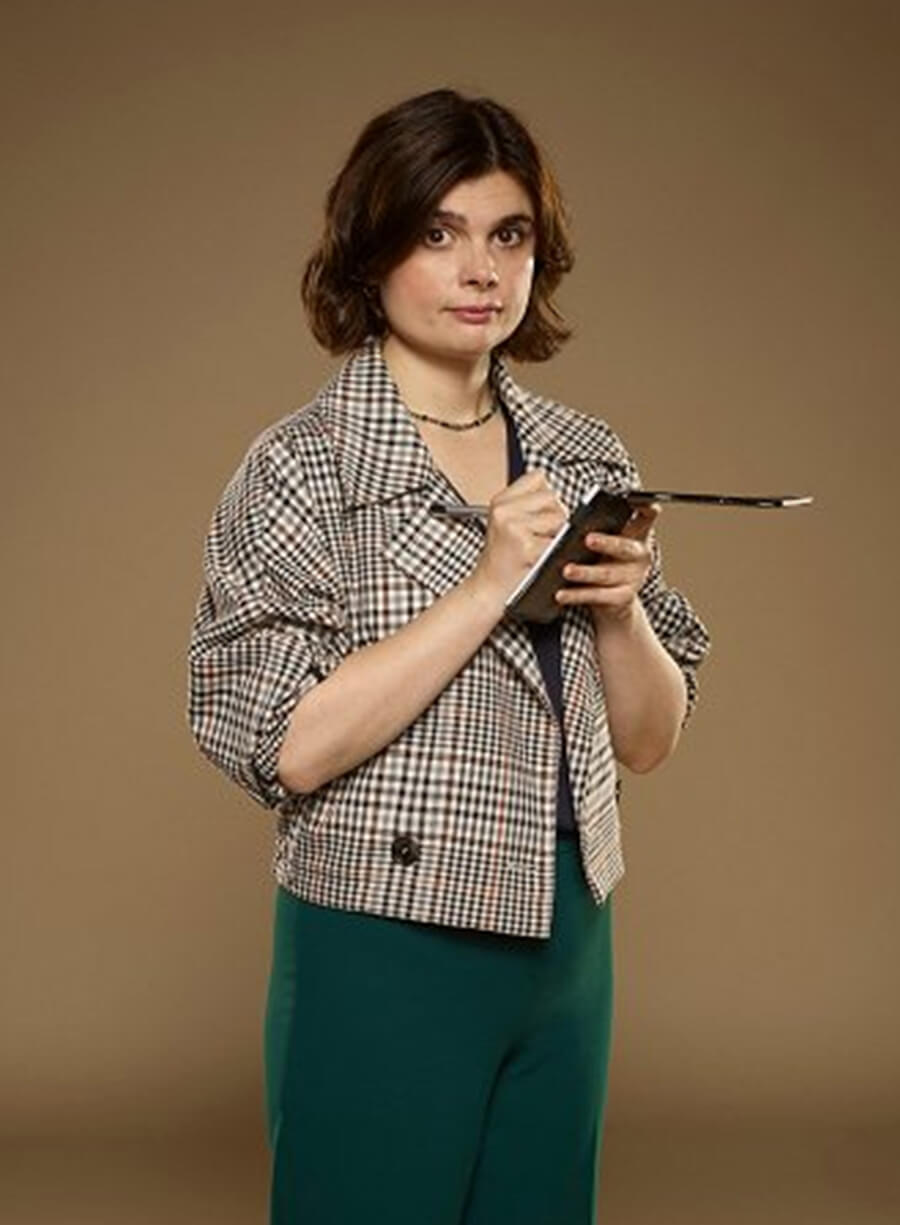 Death Valley 2025 Gwyneth Keyworth Janie Mallowan Grey Cropped Blazer