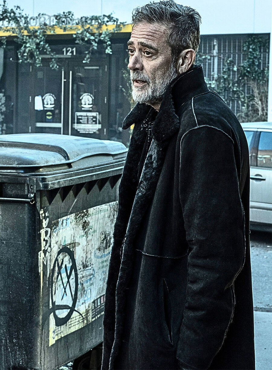 The Walking Dead: Dead City S03 Negan Fur Coat