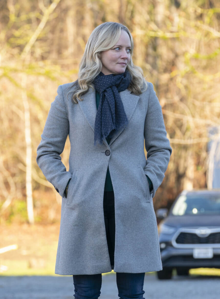  Marley Shelton Tracker S01 Erika Kennedy Grey Coat